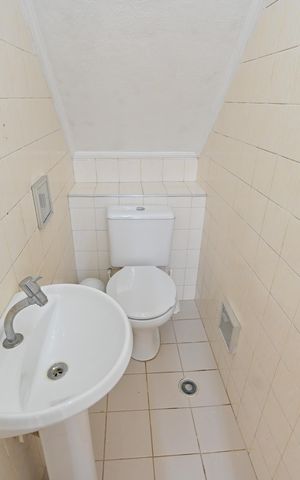 Casa para alugar com 100m², 3 quartos e 1 vagaLavabo