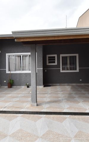 Casa à venda com 62m², 2 quartos e 3 vagasFachada do imóvel