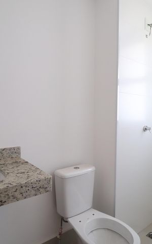 Apartamento para alugar com 86m², 2 quartos e 2 vagasBanheiro do Quarto 1