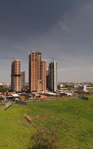 Apartamento para alugar com 86m², 2 quartos e 2 vagasVista