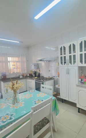 Casa para alugar com 120m², 2 quartos e 1 vaga Casa para alugar com 120m², 2 quartos e 1 vagaCozinha