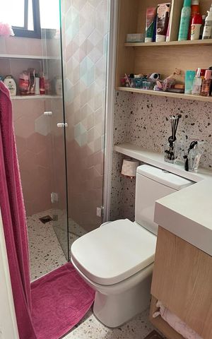 Apartamento à venda com 277m², 4 quartos e 4 vagas Apartamento à venda com 277m², 4 quartos e 4 vagasBanheiro 2