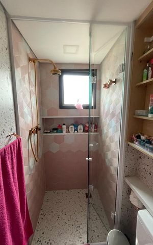 Apartamento à venda com 277m², 4 quartos e 4 vagas Apartamento à venda com 277m², 4 quartos e 4 vagasBanheiro 2