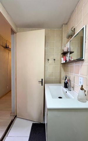 Apartamento à venda com 60m², 2 quartos e 1 vaga Apartamento à venda com 60m², 2 quartos e 1 vagaBanheiro