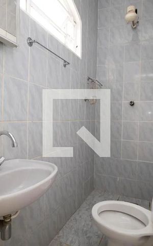 Casa à venda com 225m², 3 quartos e 6 vagas Casa à venda com 225m², 3 quartos e 6 vagasBanheiro 3