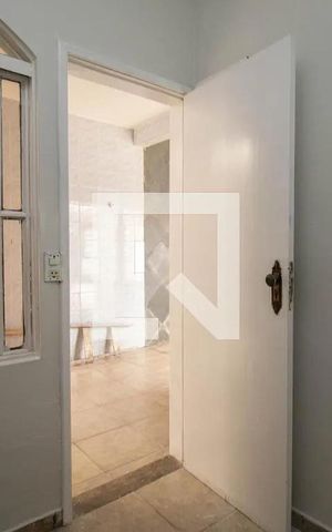 Casa à venda com 225m², 3 quartos e 6 vagas Casa à venda com 225m², 3 quartos e 6 vagasQuarto 1