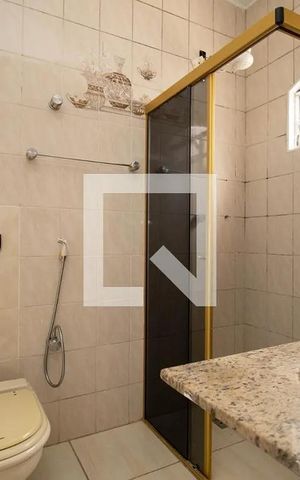 Casa à venda com 225m², 3 quartos e 6 vagas Casa à venda com 225m², 3 quartos e 6 vagasBanheiro 2