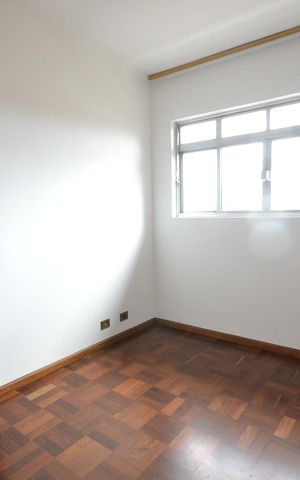 Casa para alugar com 600m², 7 quartos e 8 vagasCorredor