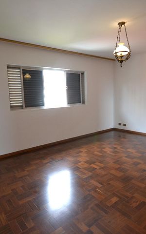Casa para alugar com 600m², 7 quartos e 8 vagasQuarto 4
