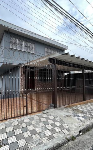 Casa para alugar com 600m², 7 quartos e 8 vagas Casa para alugar com 600m², 7 quartos e 8 vagasFachada