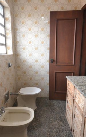 Casa para alugar com 600m², 7 quartos e 8 vagasBanheiro 2