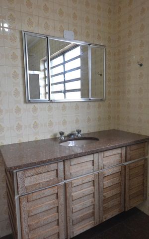 Casa para alugar com 600m², 7 quartos e 8 vagasBanheiro 3