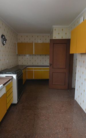 Casa para alugar com 600m², 7 quartos e 8 vagasCozinha