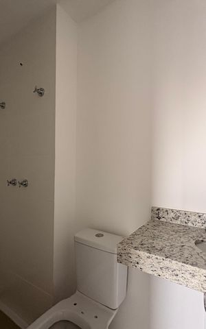 Apartamento à venda com 44m², 2 quartos e 1 vaga Apartamento à venda com 44m², 2 quartos e 1 vagaBanheiro da Suíte