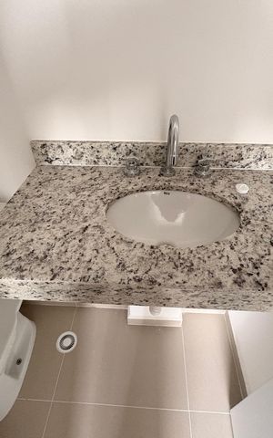 Apartamento à venda com 44m², 2 quartos e 1 vaga Apartamento à venda com 44m², 2 quartos e 1 vagaBanheiro da Suíte