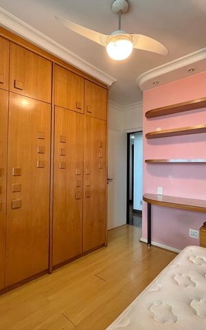 Apartamento à venda com 147m², 3 quartos e 2 vagas Apartamento à venda com 147m², 3 quartos e 2 vagasQuarto 2