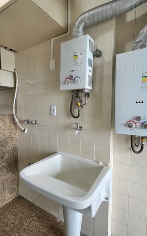 Apartamento à venda com 147m², 3 quartos e 2 vagas Apartamento à venda com 147m², 3 quartos e 2 vagasÁrea de Serviço