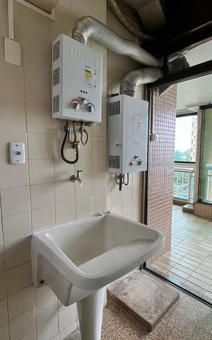 Apartamento à venda com 147m², 3 quartos e 2 vagas Apartamento à venda com 147m², 3 quartos e 2 vagasCozinha