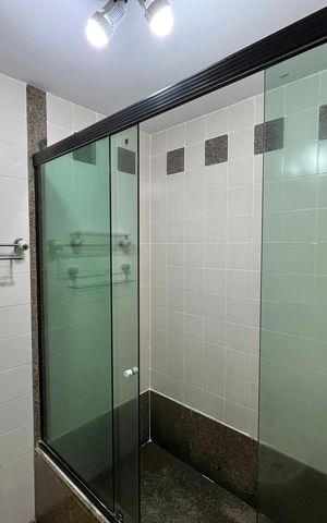 Apartamento à venda com 147m², 3 quartos e 2 vagas Apartamento à venda com 147m², 3 quartos e 2 vagasBanheiro da Suíte