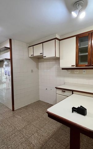 Apartamento à venda com 147m², 3 quartos e 2 vagas Apartamento à venda com 147m², 3 quartos e 2 vagasCozinha
