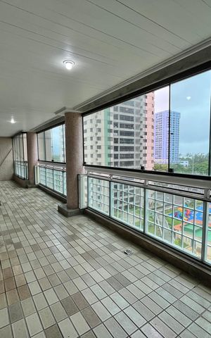Apartamento à venda com 147m², 3 quartos e 2 vagas Apartamento à venda com 147m², 3 quartos e 2 vagasVaranda