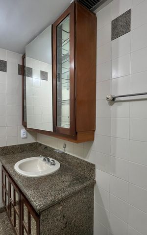 Apartamento à venda com 147m², 3 quartos e 2 vagas Apartamento à venda com 147m², 3 quartos e 2 vagasBanheiro da Suíte
