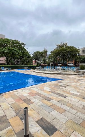 Apartamento à venda com 147m², 3 quartos e 2 vagas Apartamento à venda com 147m², 3 quartos e 2 vagasÁrea comum - Piscina