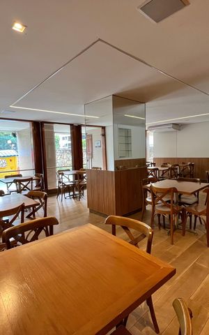 Apartamento à venda com 147m², 3 quartos e 2 vagas Apartamento à venda com 147m², 3 quartos e 2 vagasÁrea comum - Salão de festas