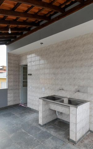 Casa para alugar com 50m², 2 quartos e 2 vagas Casa para alugar com 50m², 2 quartos e 2 vagasÁrea de Serviço