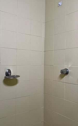 Apartamento para alugar com 127m², 3 quartos e 1 vaga Apartamento para alugar com 127m², 3 quartos e 1 vagaBanheiro Corredor