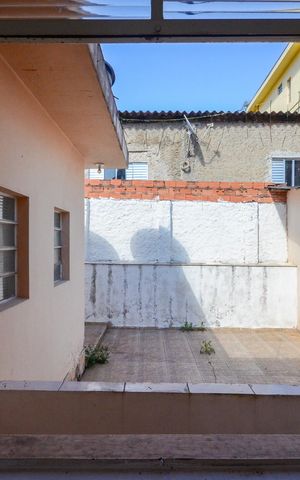 Casa à venda com 200m², 5 quartos e 3 vagas Casa à venda com 200m², 5 quartos e 3 vagasSala - casa 2 - Vista