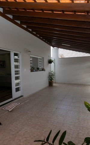 Casa à venda com 126m², 2 quartos e 2 vagasGARAGENS