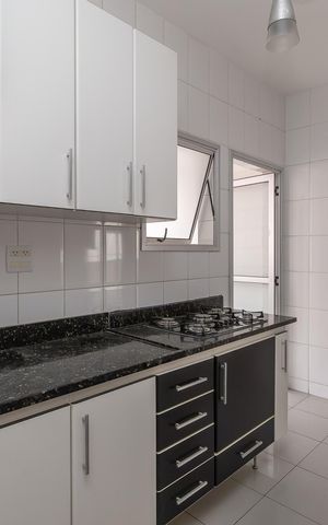 Apartamento à venda com 267m², 3 quartos e 2 vagas Apartamento à venda com 267m², 3 quartos e 2 vagasCozinha