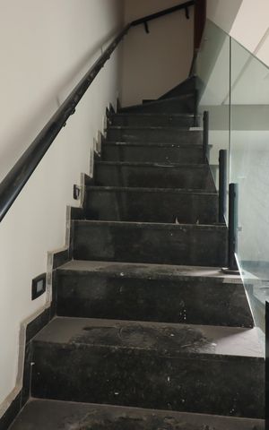 Apartamento para alugar com 110m², 2 quartos e 1 vagaEscada
