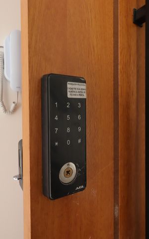 Apartamento para alugar com 110m², 2 quartos e 1 vagaFechadura eletrônica