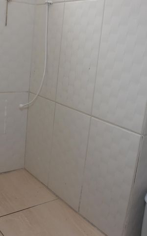 Casa de condomínio para alugar com 80m², 2 quartos e 2 vagasBanheiro