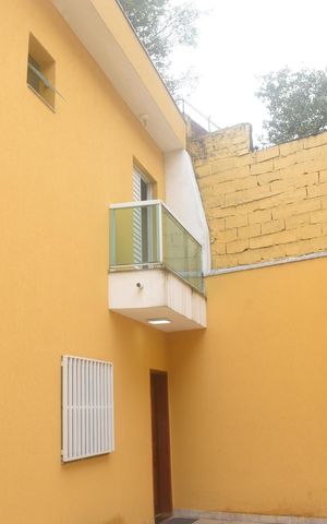 Casa de condomínio para alugar com 80m², 2 quartos e 2 vagasFachada da casa 
