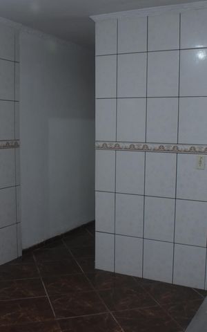 Casa para alugar com 140m², 2 quartos e 2 vagasCozinha