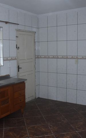 Casa para alugar com 140m², 2 quartos e 2 vagasCozinha