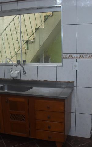 Casa para alugar com 140m², 2 quartos e 2 vagasCozinha