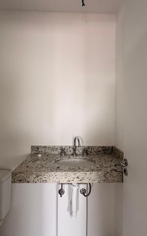 Apartamento à venda com 44m², 2 quartos e sem vaga Apartamento à venda com 44m², 2 quartos e sem vagaBanheiro