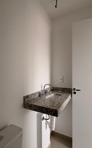Apartamento à venda com 44m², 2 quartos e sem vaga Apartamento à venda com 44m², 2 quartos e sem vagaBanheiro da suíte