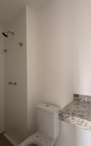 Apartamento à venda com 44m², 2 quartos e sem vaga Apartamento à venda com 44m², 2 quartos e sem vagaBanheiro da suíte