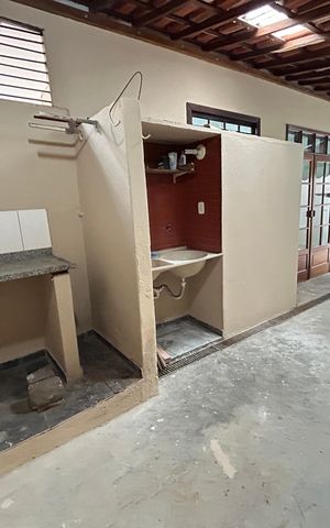 Casa para alugar com 136m², 2 quartos e 1 vagaÁrea comum