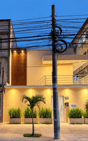 Studio para alugar com 24m², 1 quarto e sem vaga Studio para alugar com 24m², 1 quarto e sem vagaFachada com iluminação noturna