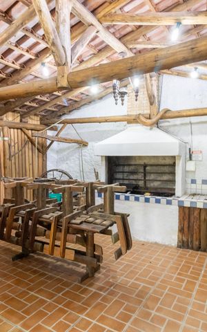 Casa de condomínio à venda com 150m², 3 quartos e 2 vagas Casa de condomínio à venda com 150m², 3 quartos e 2 vagasÁrea comum - Churrasqueira