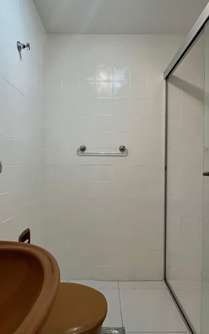 Apartamento à venda com 47m², 2 quartos e 1 vaga Apartamento à venda com 47m², 2 quartos e 1 vagaBanheiro