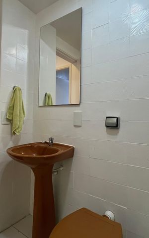 Apartamento à venda com 47m², 2 quartos e 1 vaga Apartamento à venda com 47m², 2 quartos e 1 vagaBanheiro