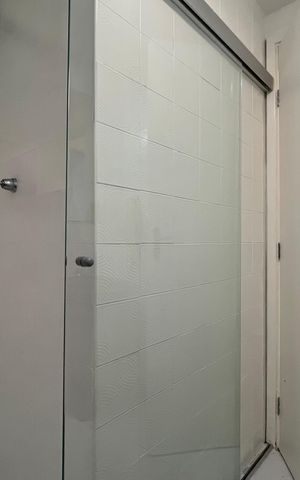 Apartamento à venda com 47m², 2 quartos e 1 vaga Apartamento à venda com 47m², 2 quartos e 1 vagaBanheiro