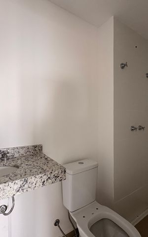 Apartamento à venda com 44m², 2 quartos e 1 vaga Apartamento à venda com 44m², 2 quartos e 1 vagaBanheiro